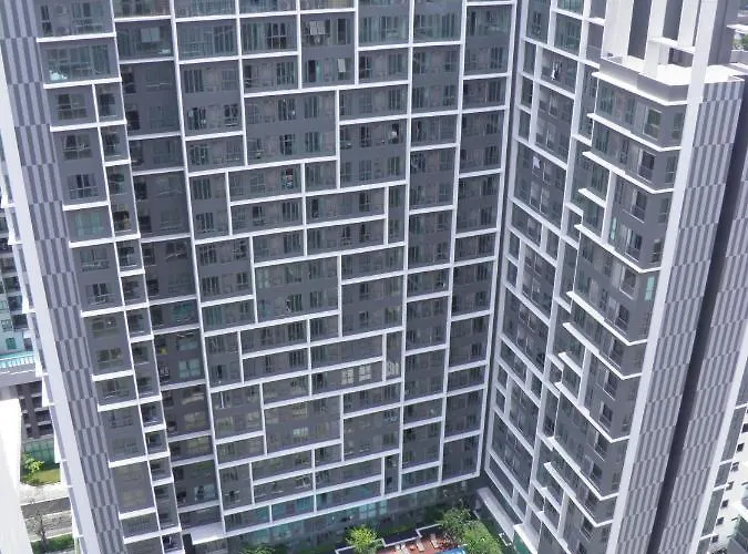 The Skyhouse Duplex - Luxury